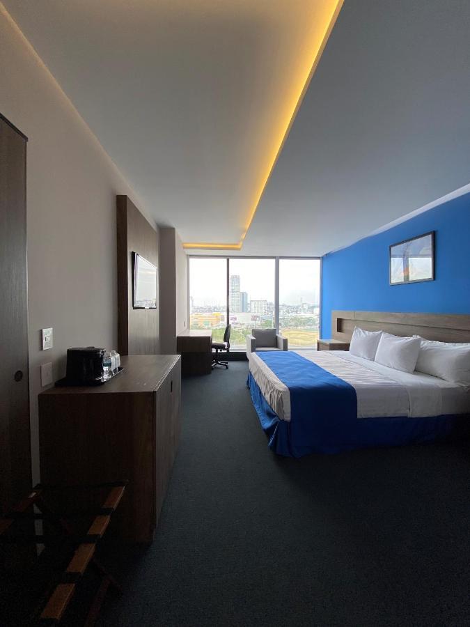מלון Wyndham Puebla Angelopolis מראה חיצוני תמונה